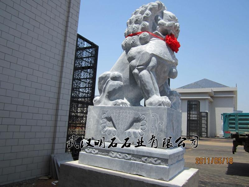 黃石石獅子
